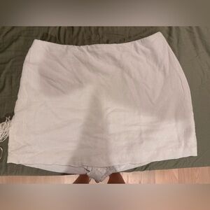 The A&F Scarlett Linen-Blend Mini Skort